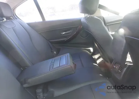 2015 BMW 320I xDrive z USA, uszkodzony, nr VIN WBA3C3G51FNT53430